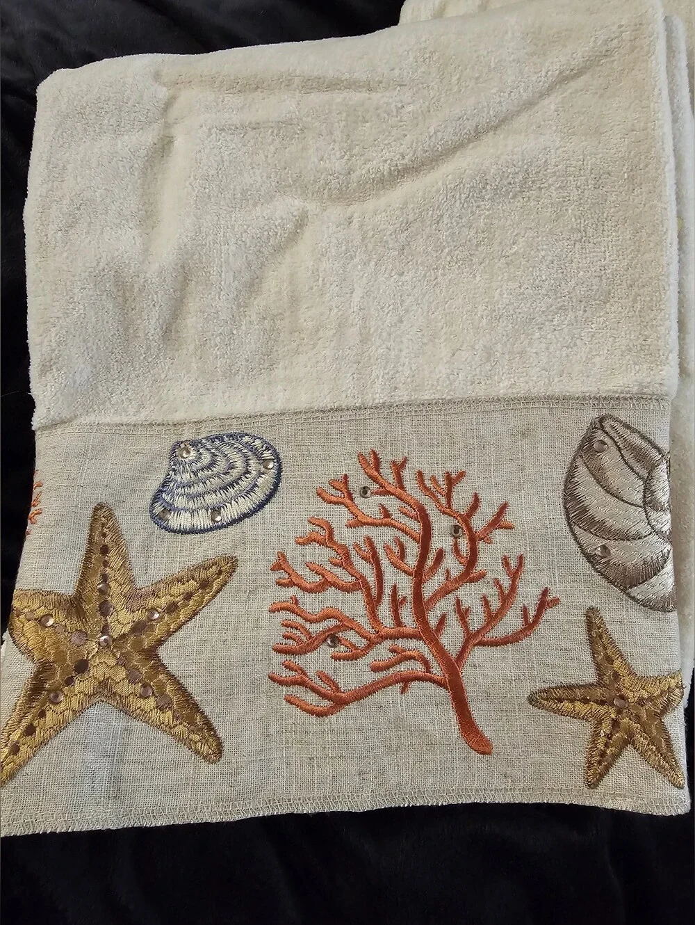 Avanti Sea Treasure Ivory Embroidered Embellished 8 Pc Towel Set Coastal